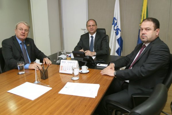Em março deste ano, Marcio Lacerda, à época presidente da FNP, tratou sobre a portaria em reunião com o então ministro da Saúde, Ricardo Barros