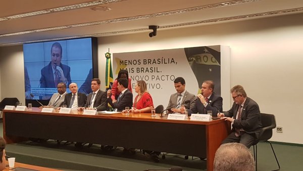 Parlamentares formam frente mista para defender nova pactuação federativa