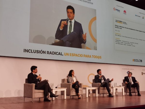 Prefeito Rui Palmeira debate nova agenda urbana em evento no México