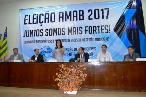 Presidente da AMAB, Lucimar Conceição deixa o cargo e será sucedida pelo prefeito de Águas Lindas de Goiás/GO, Hildo Candango